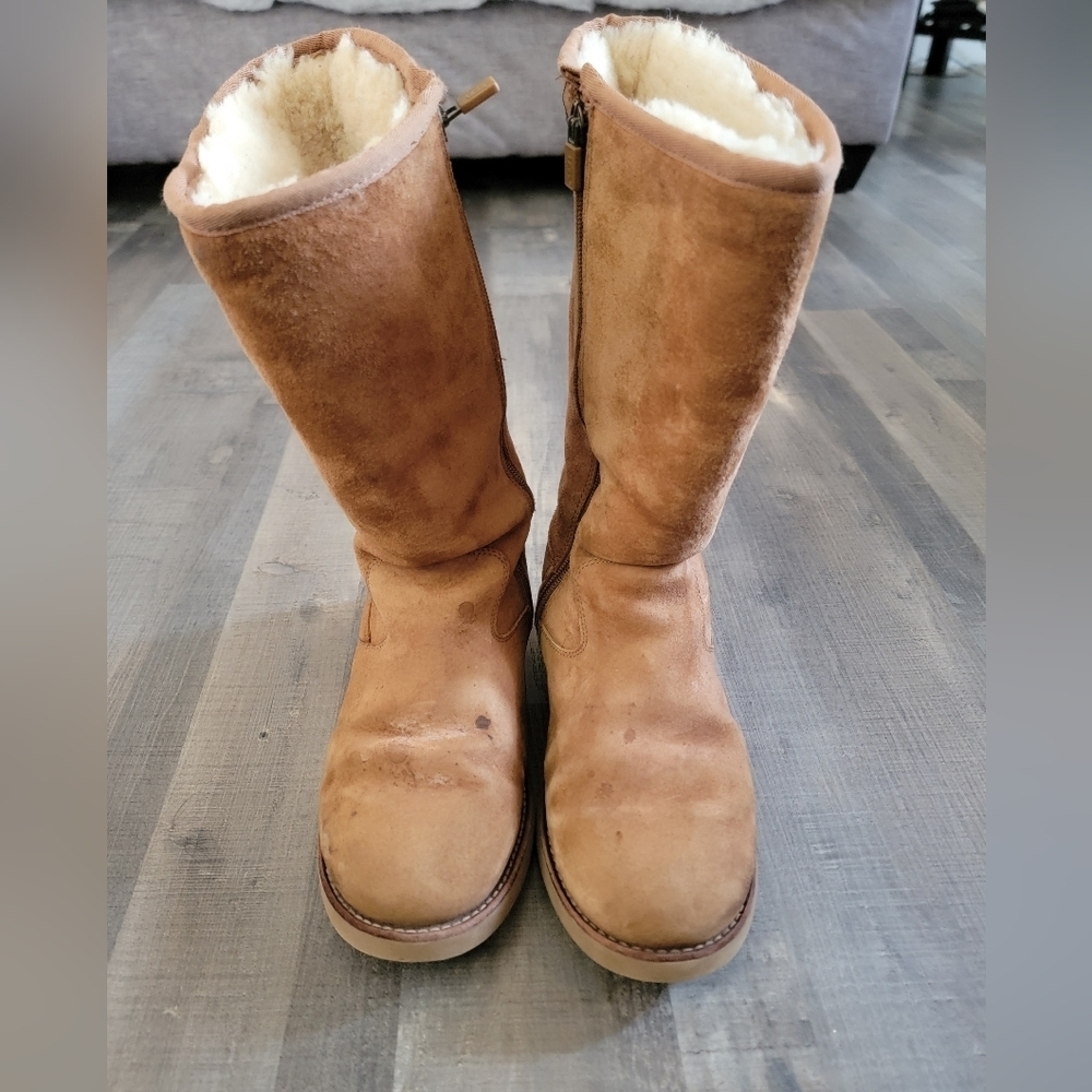 UGG Sumner Chestnut Suede Sherling Tall Boot size 9